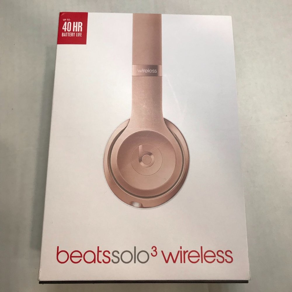 Beats Solo3 Wireless On-Ear Headphones - Rose Gold like new IOB